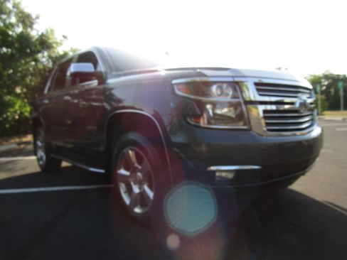 Used 2019 Chevrolet Tahoe Premier RWD image 7