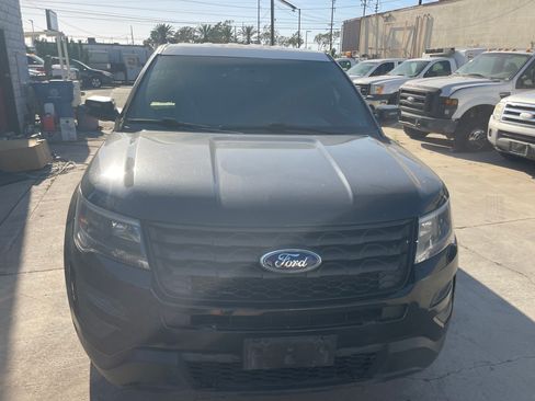 Used 2017 Ford Explorer image 9