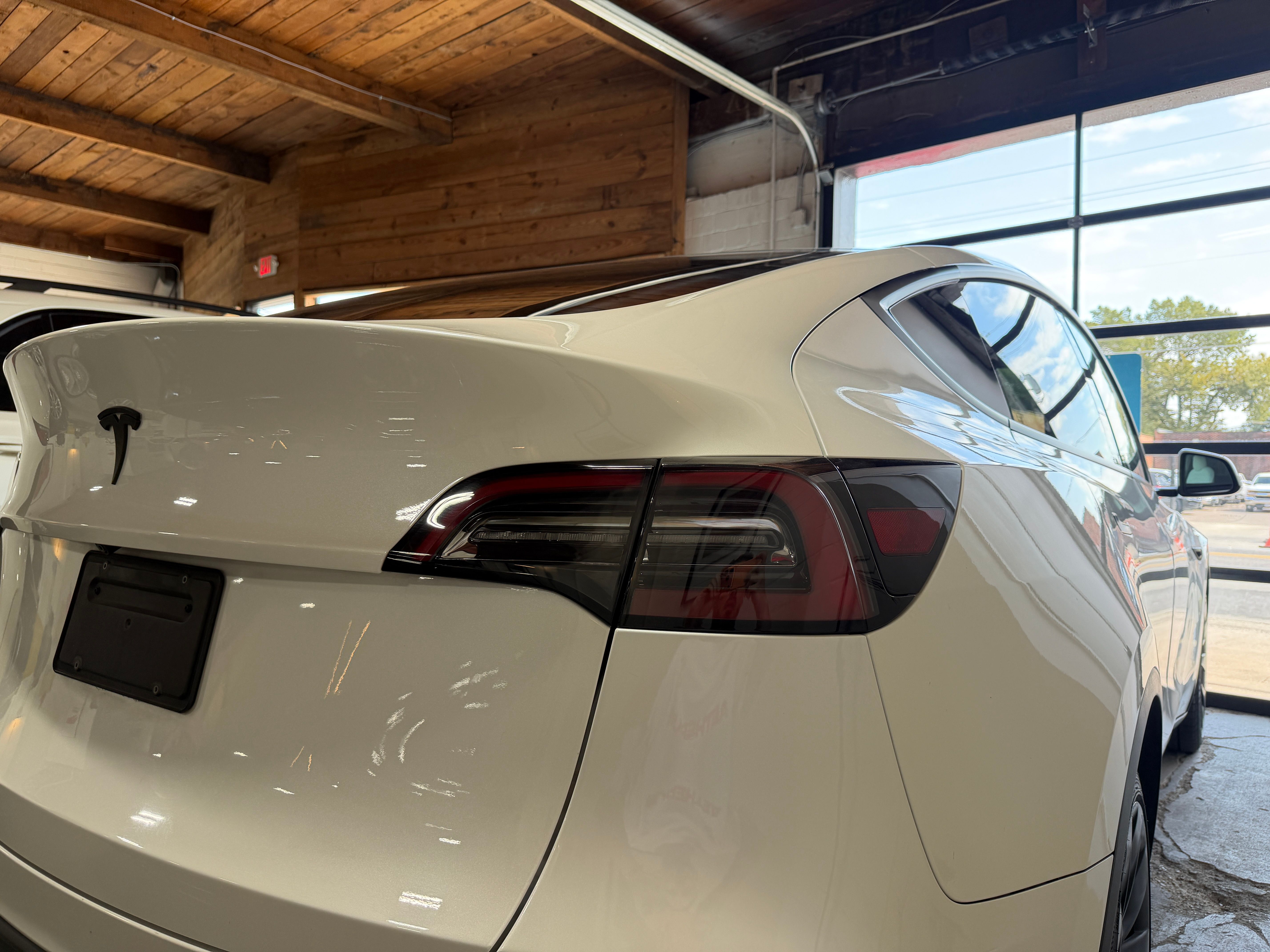Used 2021 Tesla Model Y AWD image 13
