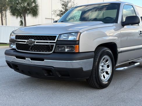 Used 2007 Chevrolet Silverado 1500 Classic W/T image 20