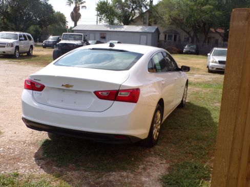 Used 2016 Chevrolet Malibu L image 3