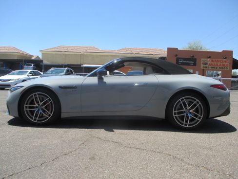 Used 2022 Mercedes-Benz SL 55 AMG 4MATIC image 1