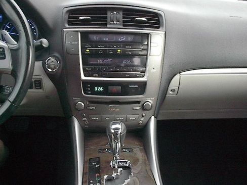 Used 2011 Lexus IS 250 Premium image 15