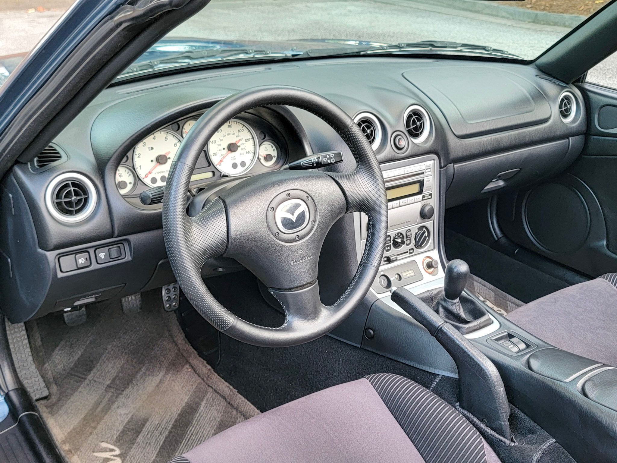 Used 2005 MAZDA MX-5 Miata UNAVAIL RWD image 64