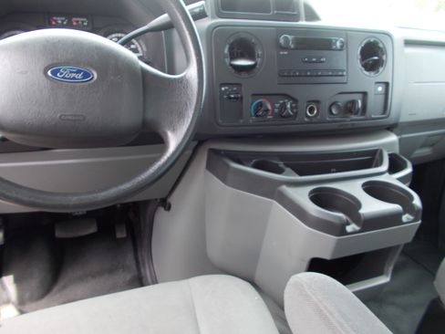 Used 2016 Ford E-350 and Econoline 350 XL image 23