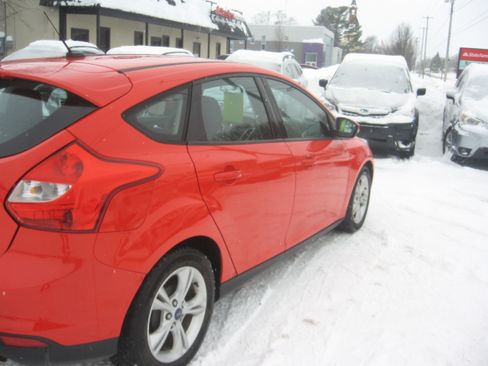 Used 2013 Ford Focus SE image 4