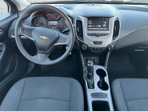 Used 2017 Chevrolet Cruze LS image 23