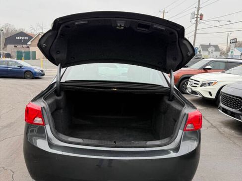 Used 2018 Chevrolet Impala LT image 14