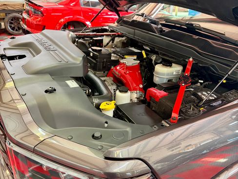 Used 2023 RAM 3500 Laramie Limited image 32