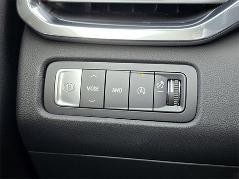 New 2026 GMC Acadia Elevation image 16