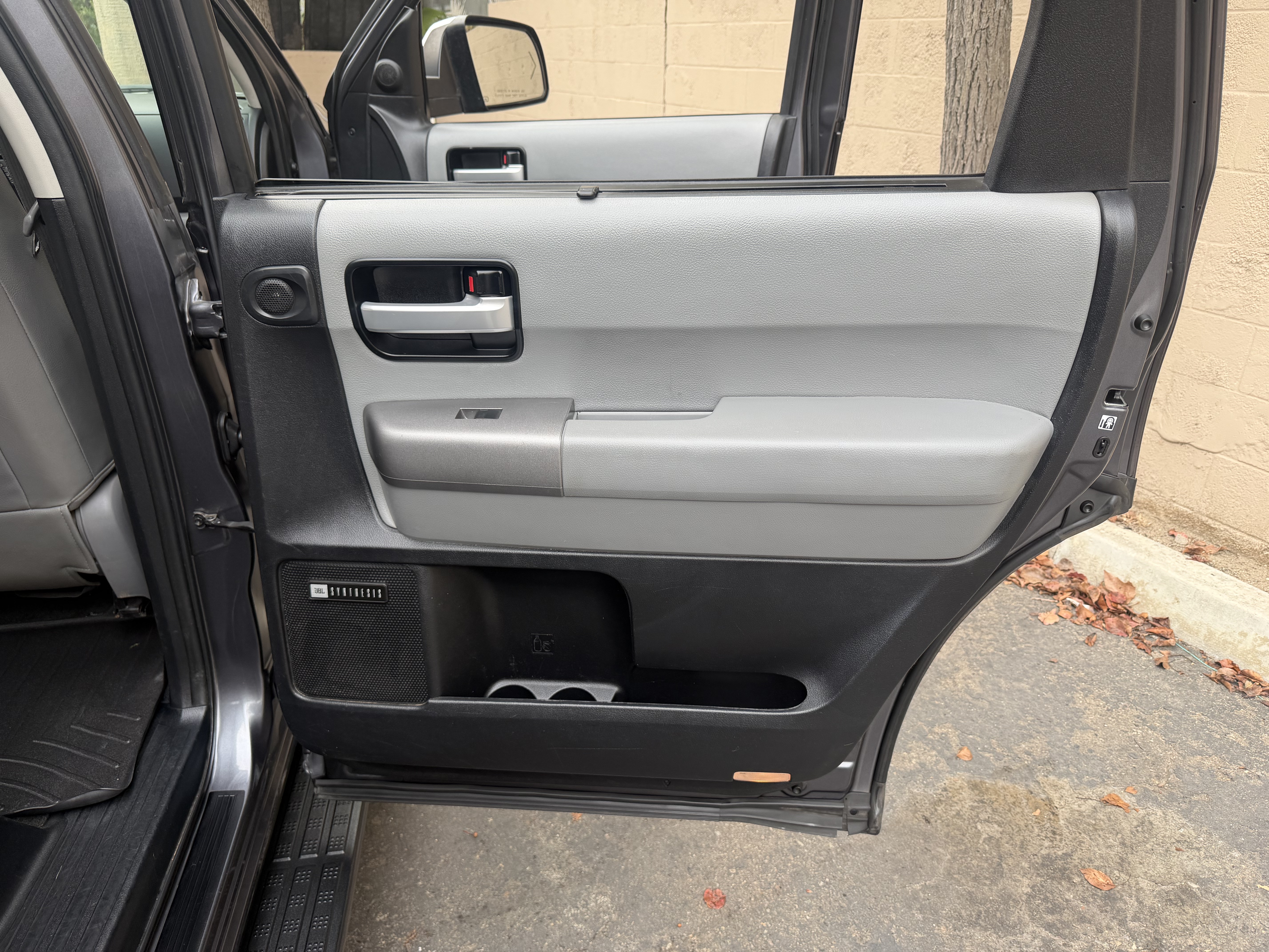 Used 2014 Toyota Sequoia 4WD Limited image 22