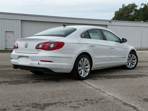 Used 2012 Volkswagen CC Sport FWD image 2