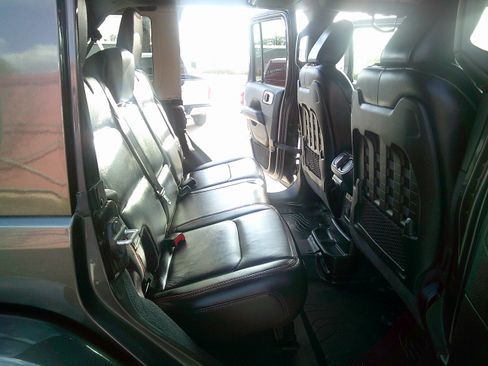 Used 2019 Jeep Wrangler Unlimited Rubicon image 8