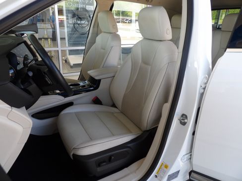 Used 2023 Buick Envision Essence image 17