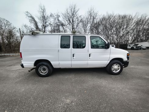 Used 2013 Ford E-250 and Econoline 250 image 5