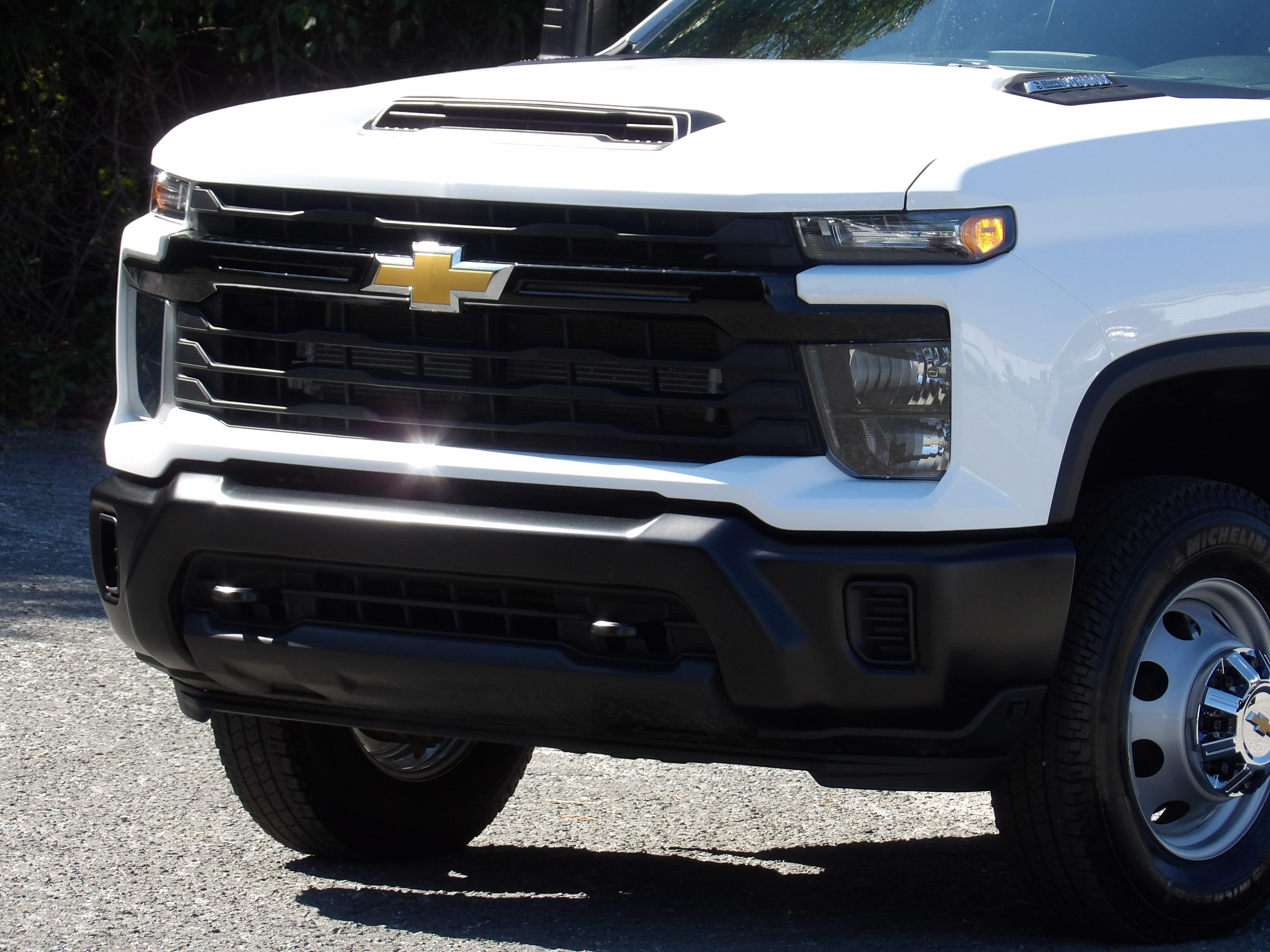 Used 2025 Chevrolet Silverado 3500 4x4 Crew Cab W/T image 8