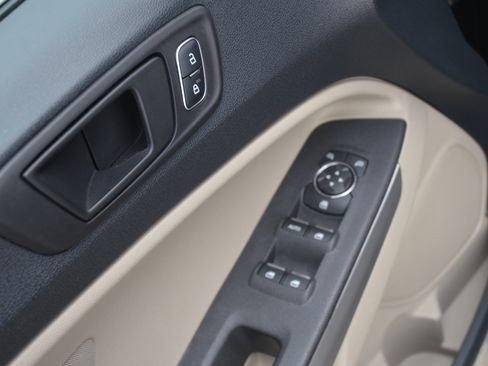 Used 2019 Ford EcoSport S image 21