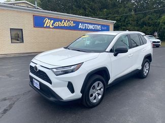 Used 2024 Toyota RAV4 LE video 1