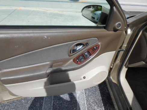 Used 2006 Chevrolet Malibu LT V6 FWD image 10