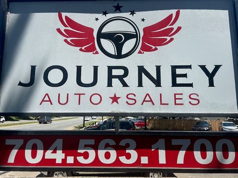 Used 2018 Jeep Cherokee FWD Limited image 2