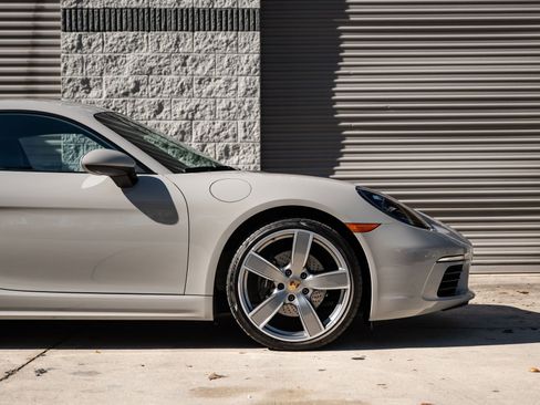 Used 2023 Porsche 718 Cayman image 19