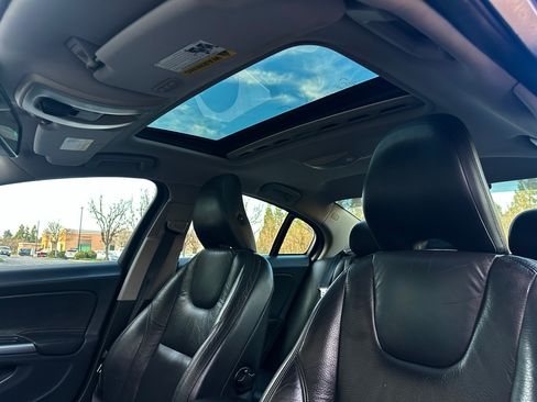 Used 2012 Volvo S60 T5 image 16