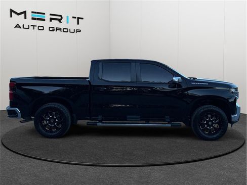 Used 2020 Chevrolet Silverado 1500 LT w/ All-Star Edition image 10