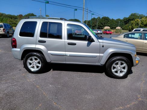 Used 2007 Jeep Liberty Limited image 6