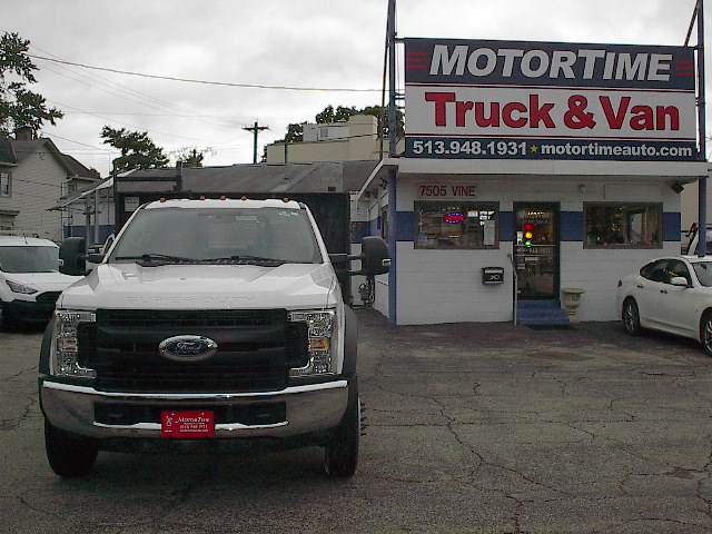 Used 2019 Ford F550 2WD Regular Cab Super Duty image 2