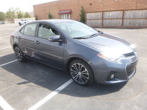 Used 2015 Toyota Corolla S Plus image 4