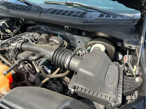 Used 2018 Ford F150 XLT image 18