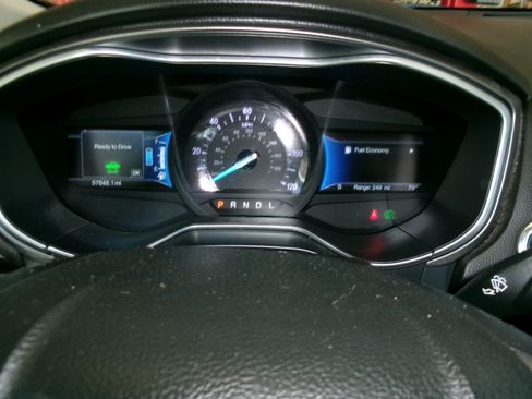 Used 2018 Ford Fusion S image 2