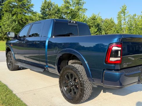 Used 2022 RAM 2500 4x4 Mega Cab Laramie image 4