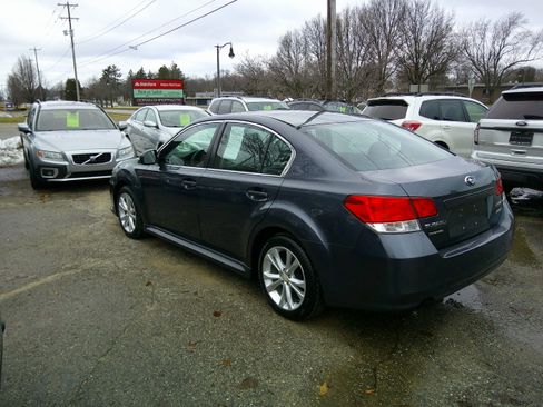 Used 2014 Subaru Legacy 2.5i image 6