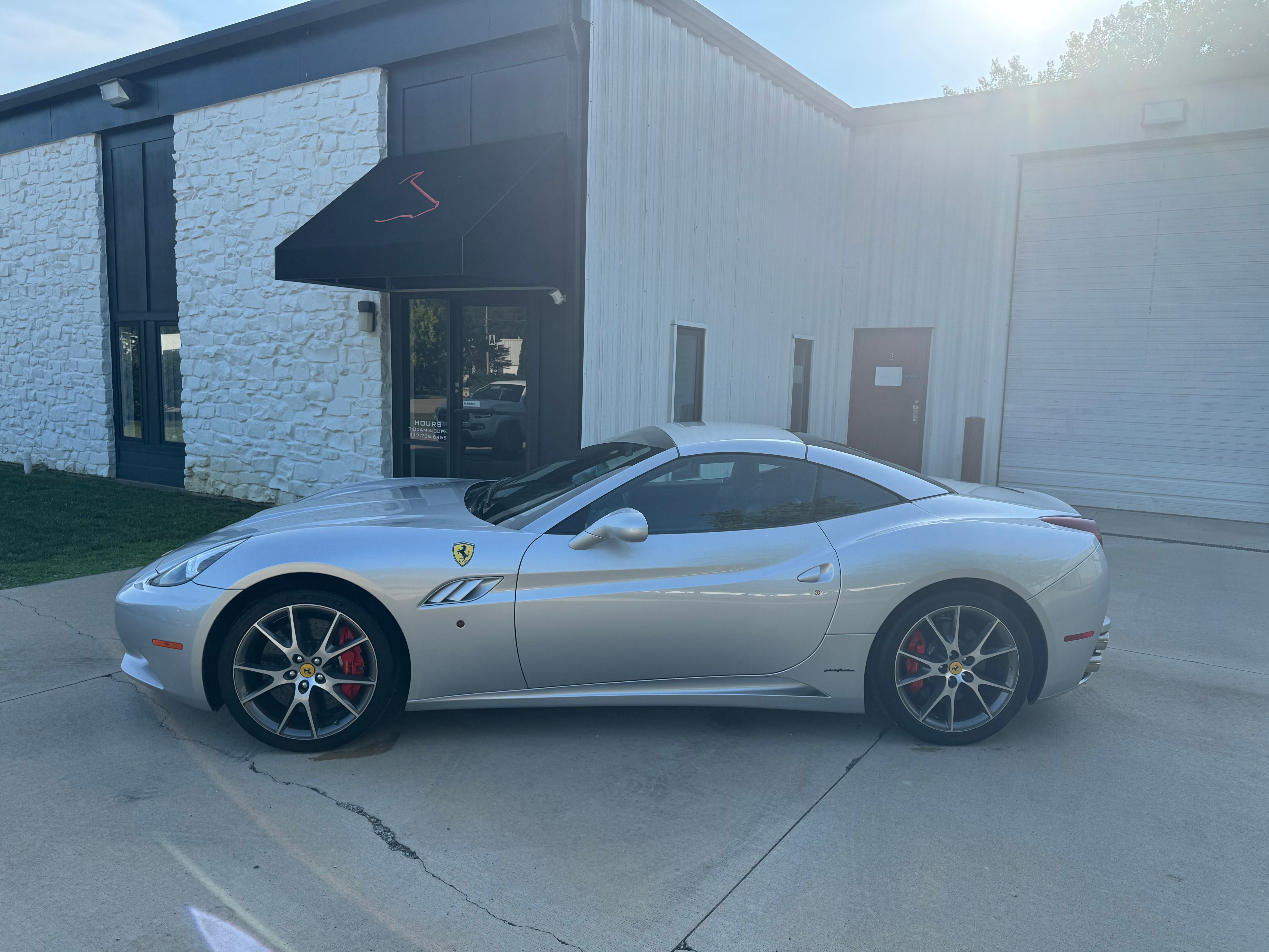 Used 2012 Ferrari California RWD image 2