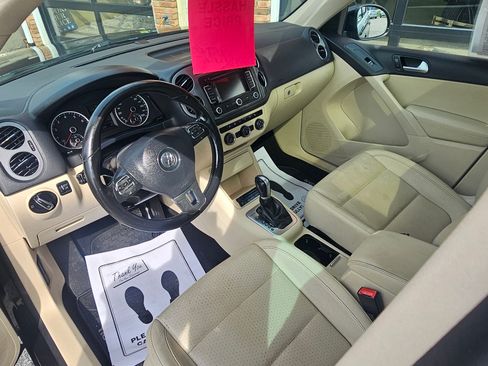 Used 2013 Volkswagen Tiguan image 7
