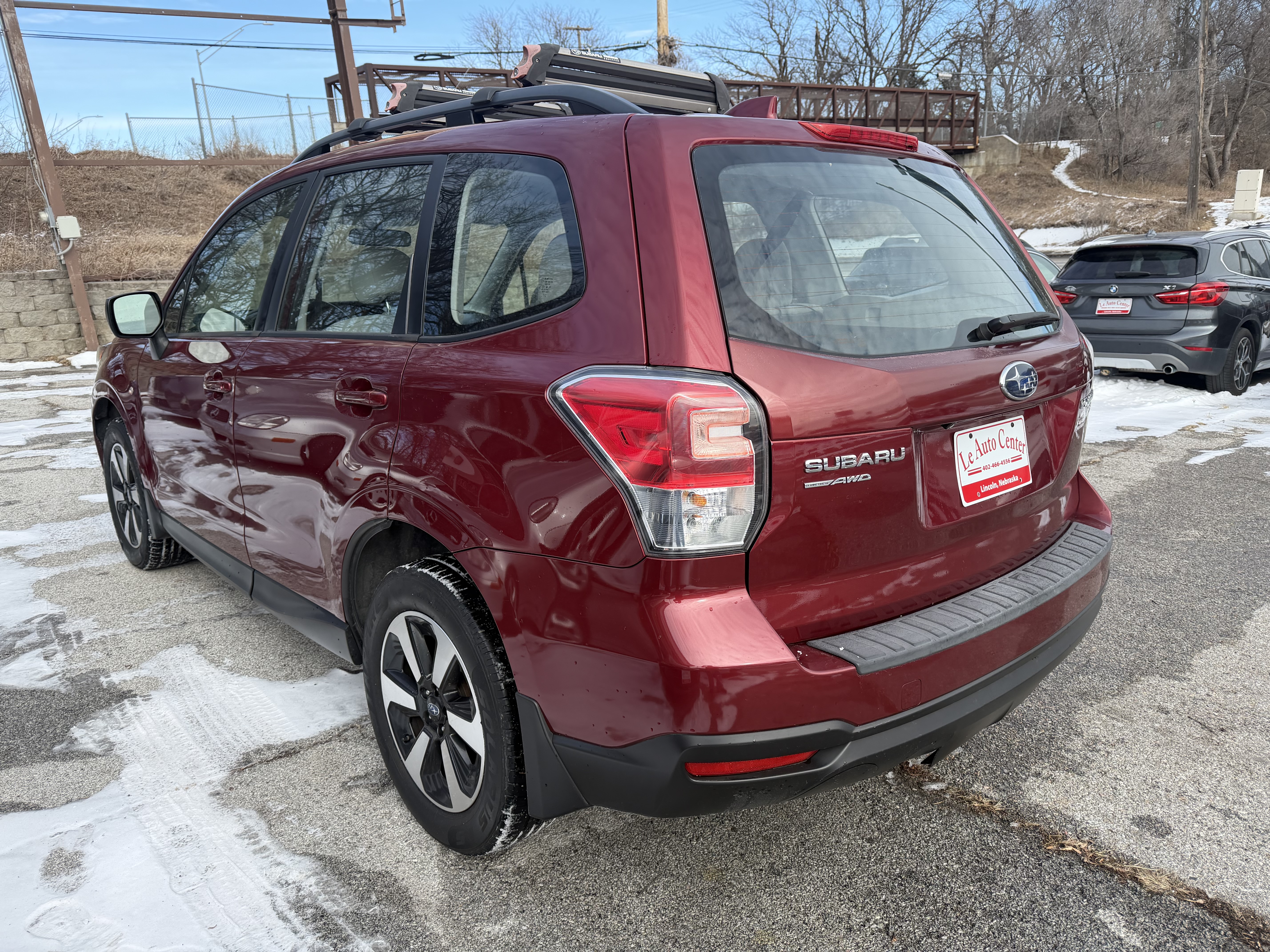 Used 2017 Subaru Forester 2.5i AWD/4WD image 7