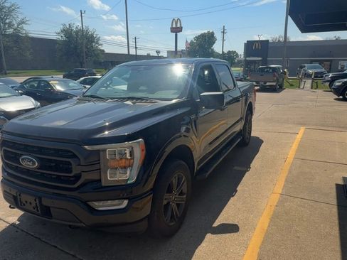 Used 2023 Ford F150 XLT image 3
