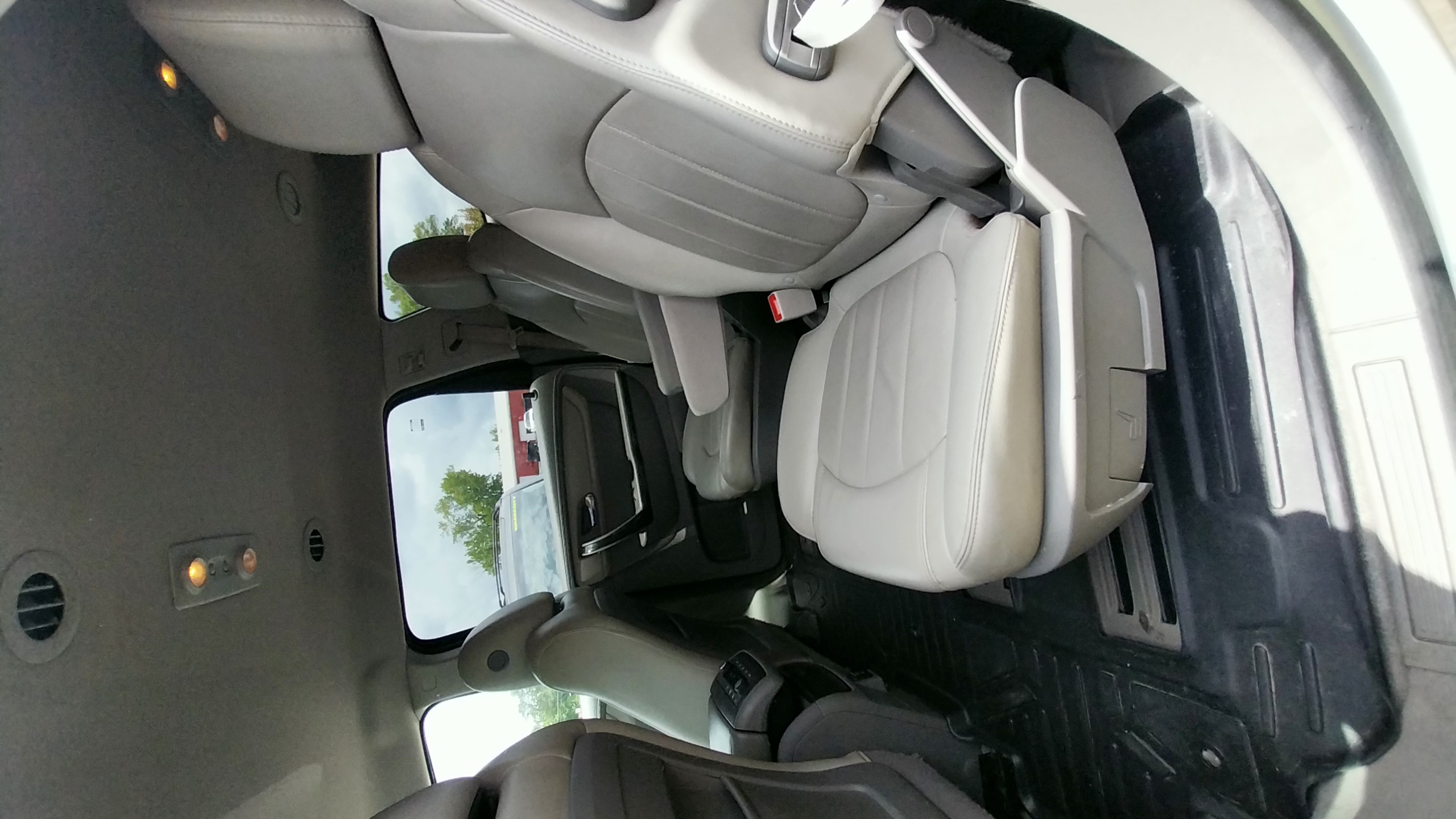 Used 2015 Chevrolet Traverse AWD LTZ image 10