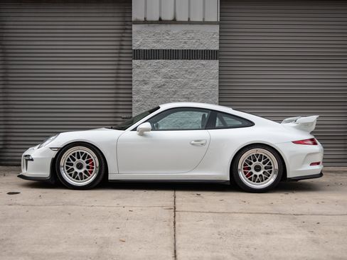 Used 2015 Porsche 911 GT3 image 8
