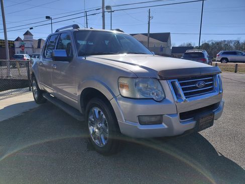 Used 2007 Ford Explorer Sport Trac Limited image 9