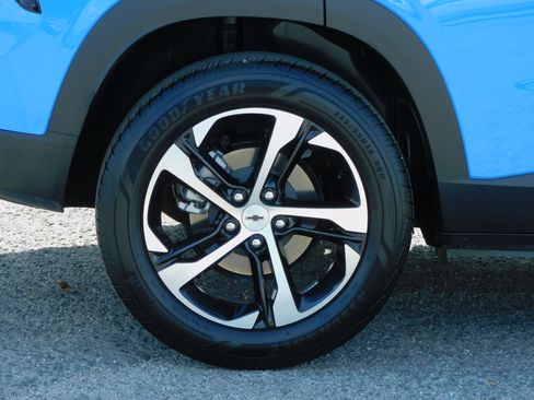 Used 2024 Chevrolet Trax RS image 7