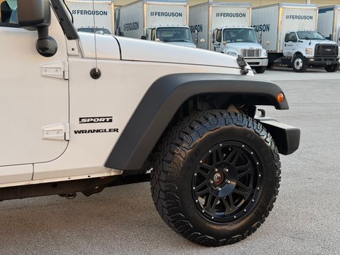 Used 2015 Jeep Wrangler Sport AWD/4WD image 48