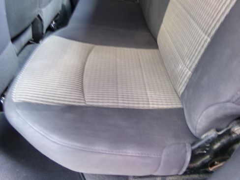 Used 2011 RAM 1500 4x4 Quad Cab image 10