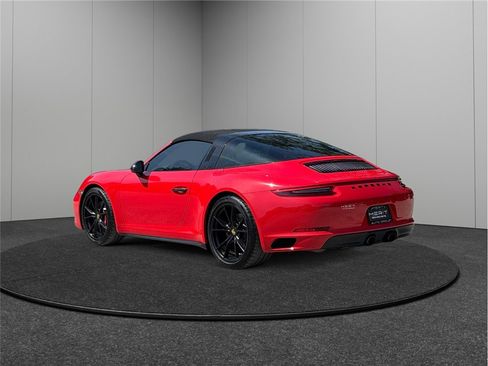 Used 2018 Porsche 911 Targa 4 GTS image 7