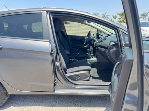 Used 2015 Ford Fiesta SE Hatchback FWD image 18