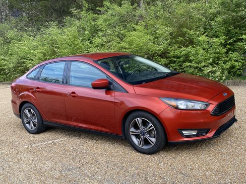 Used 2018 Ford Focus SE image 9