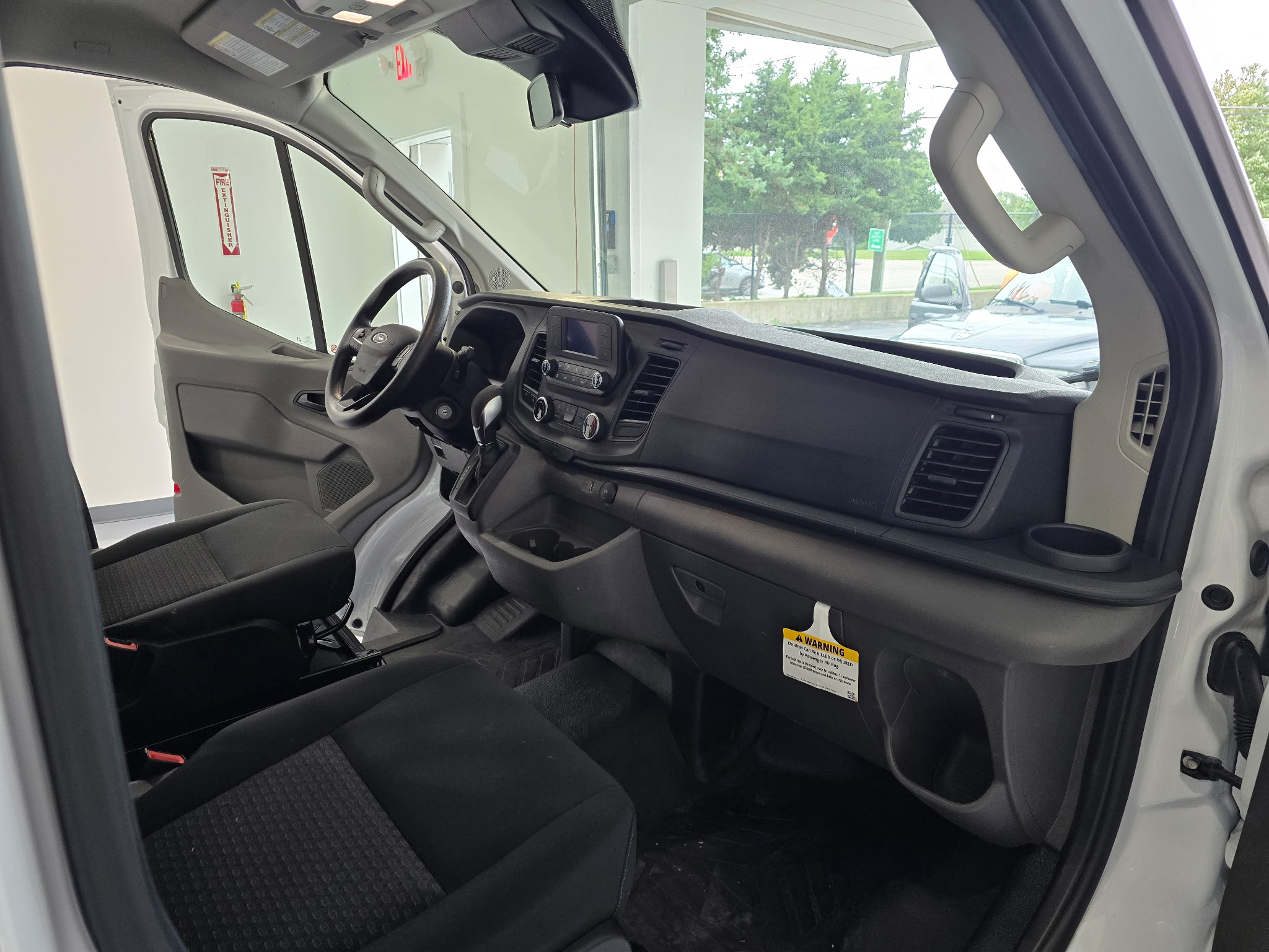 Used 2025 Ford Transit 250 Low Roof RWD image 24