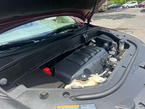 Used 2011 Chevrolet Traverse LT image 30