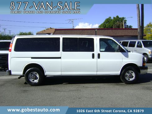 Used 2008 GMC Savana 3500 image 1